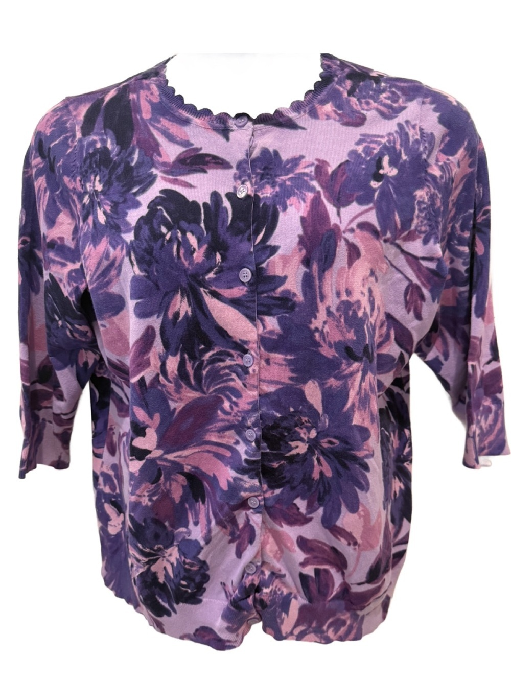 Isaac Mizrahi Lavender & Purple Floral Button-Front cardigan. Plus Size 1X.